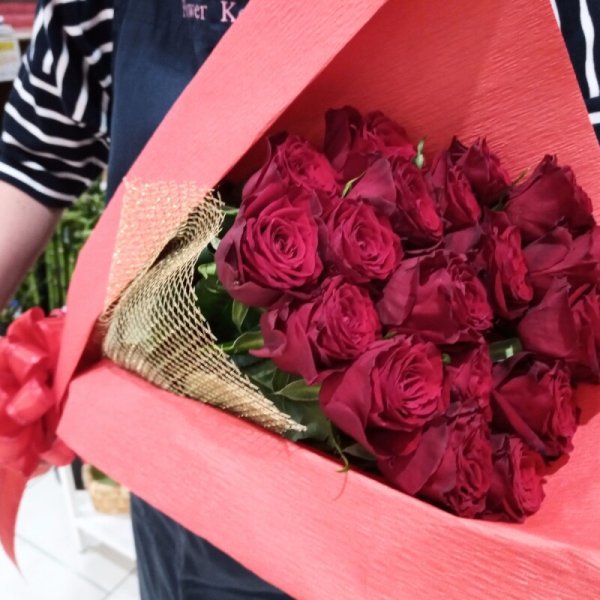 画像1: 【男の花贈り】赤バラ２４本の花束 (1)
